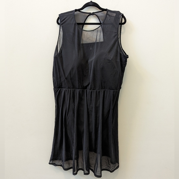 Torrid Black Mesh Overlay Swim Dress Size 6X - Picture 4 of 16